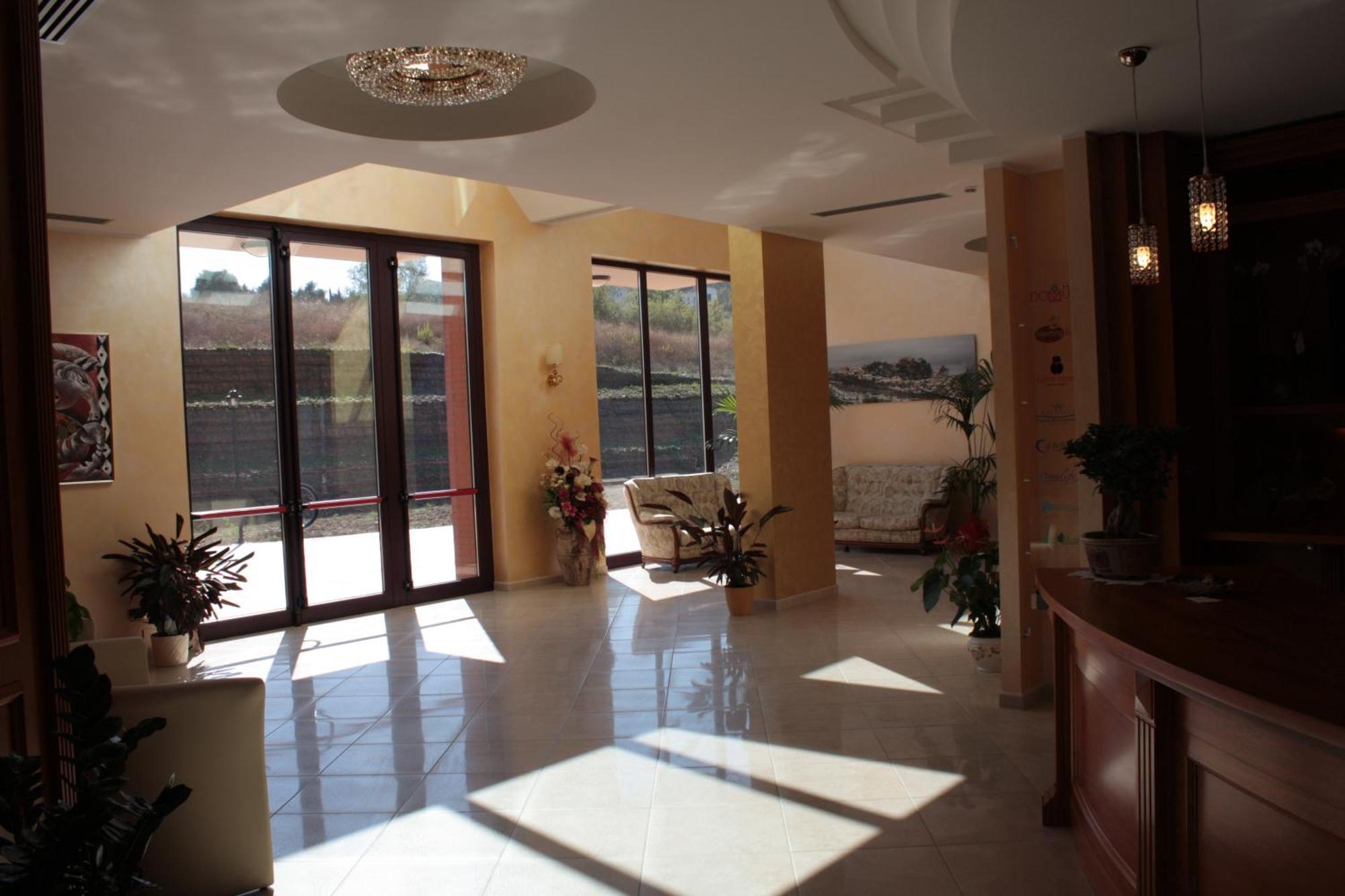 Domus Hotel Bagnoli Del Trigno Luaran gambar