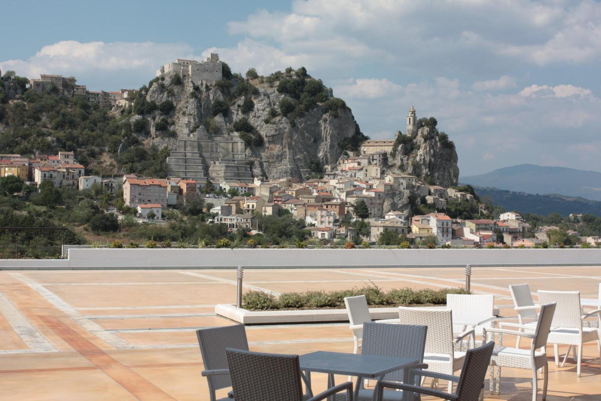 Domus Hotel Bagnoli Del Trigno Luaran gambar
