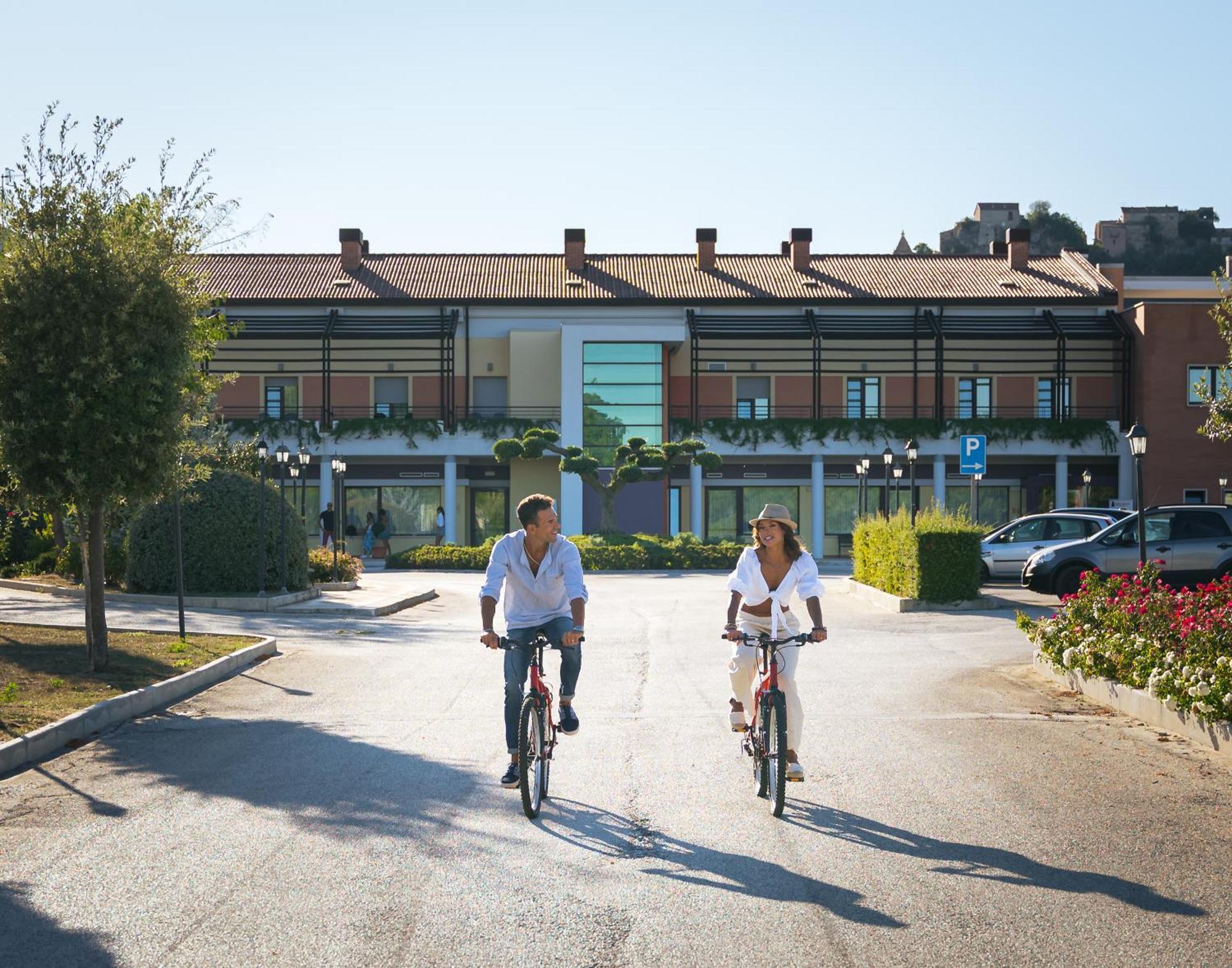 Domus Hotel Bagnoli Del Trigno Luaran gambar