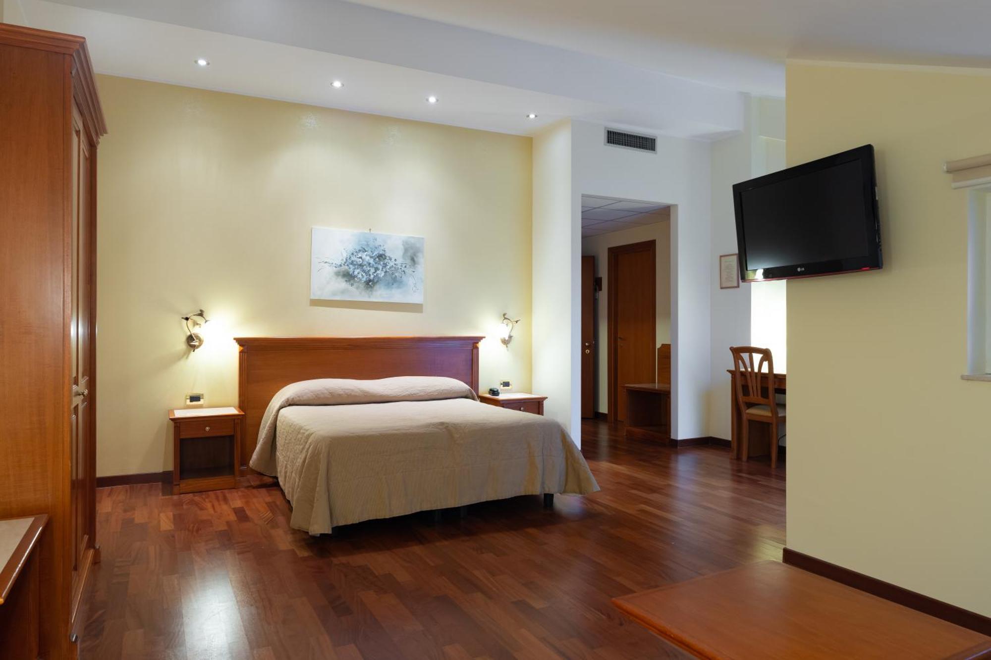 Domus Hotel Bagnoli Del Trigno Luaran gambar